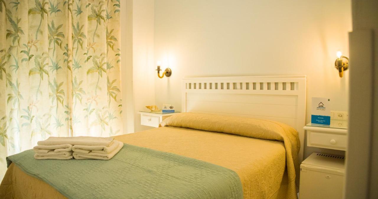 Hostal Patio Andaluz Punta Umbría Екстериор снимка