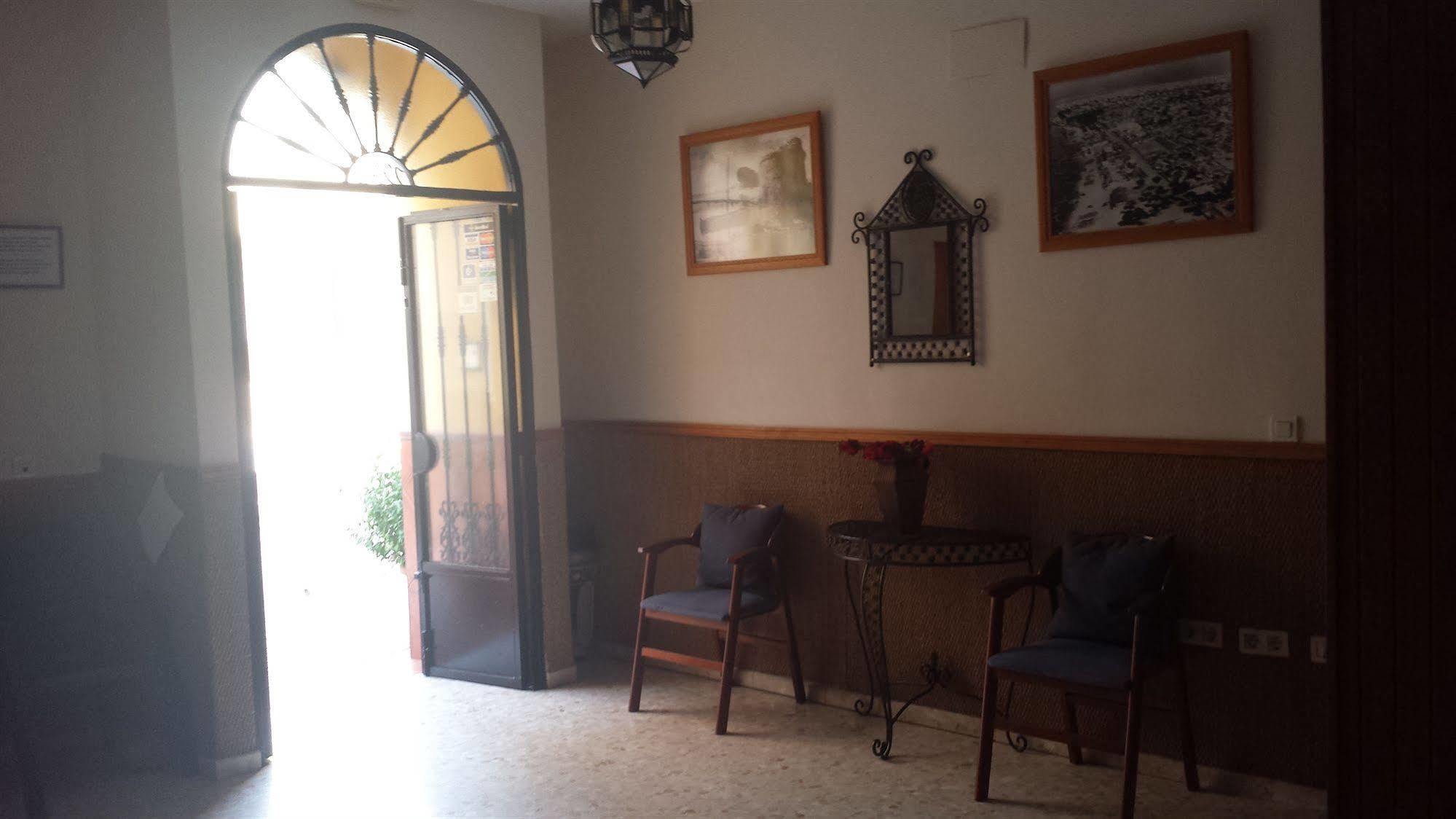Hostal Patio Andaluz Punta Umbría Екстериор снимка