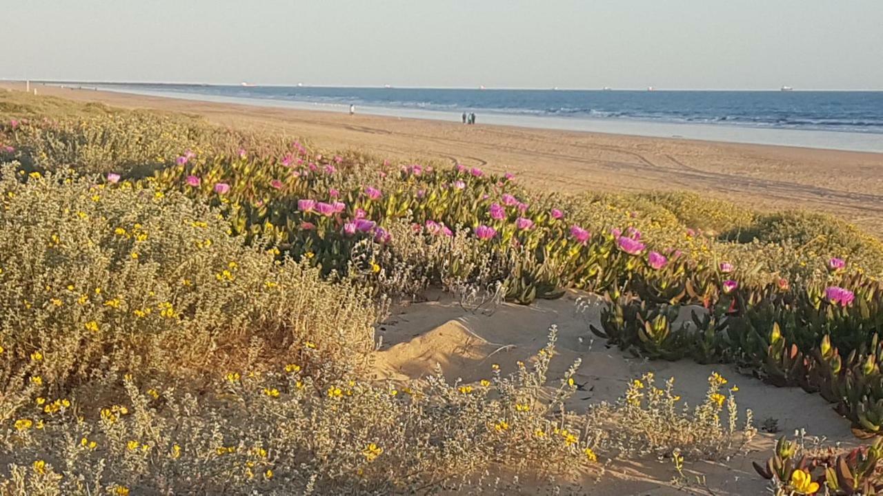 Hostal Patio Andaluz Punta Umbría Екстериор снимка